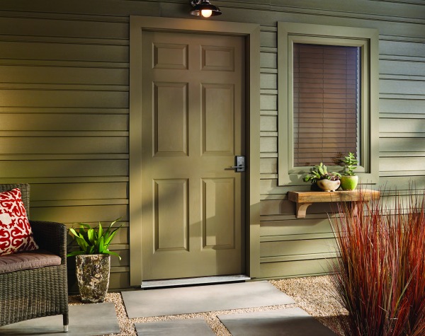 6 Mistakes to Avoid When Adding Curb Appeal to Your Home | Schlage