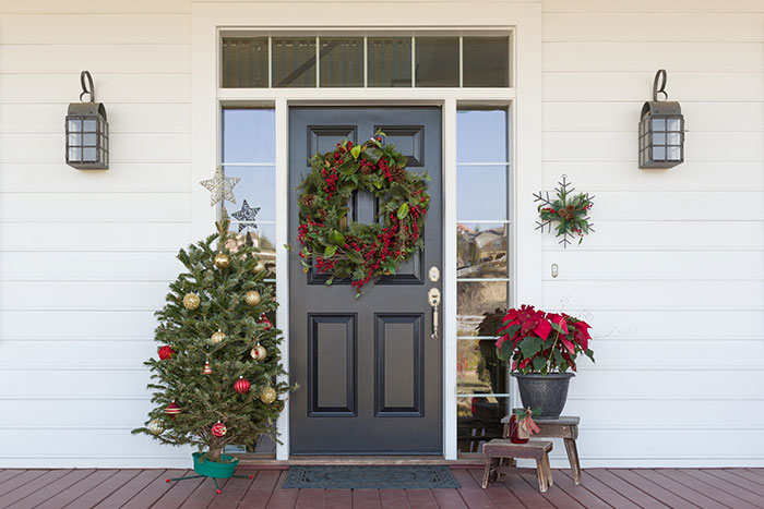 Quick holiday curb appeal projects