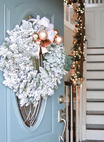 7 ways to upgrade your curb appeal for the holidays | Schlage
