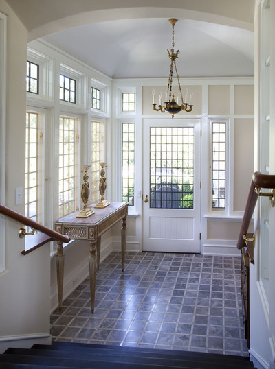 Traditional vestibule entry