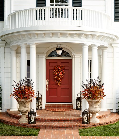 Fall decor - Front door - Schlage