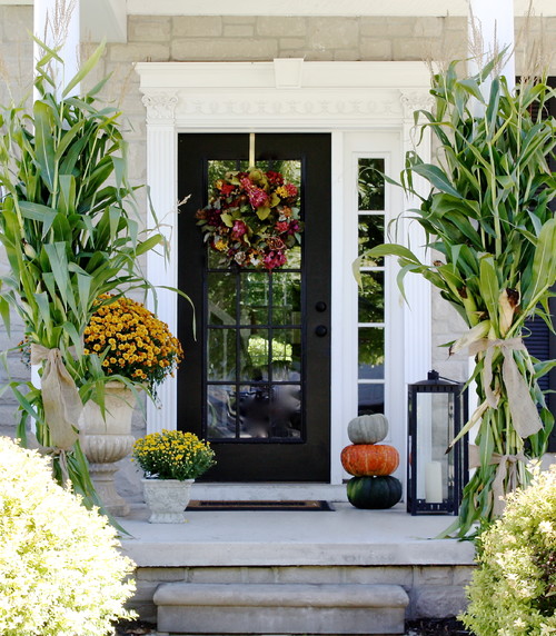 Fall decor - Front porch - Schlage