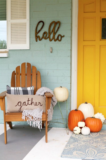 Fall color palettes - Yellow front door - Schlage