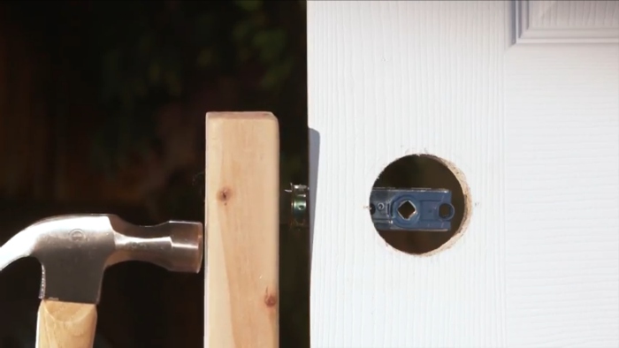 Schlage Custom - Door knob and lever - Installation