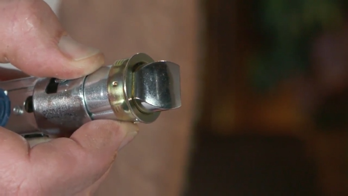 How to install a Schlage Custom™ Combined Interior lock