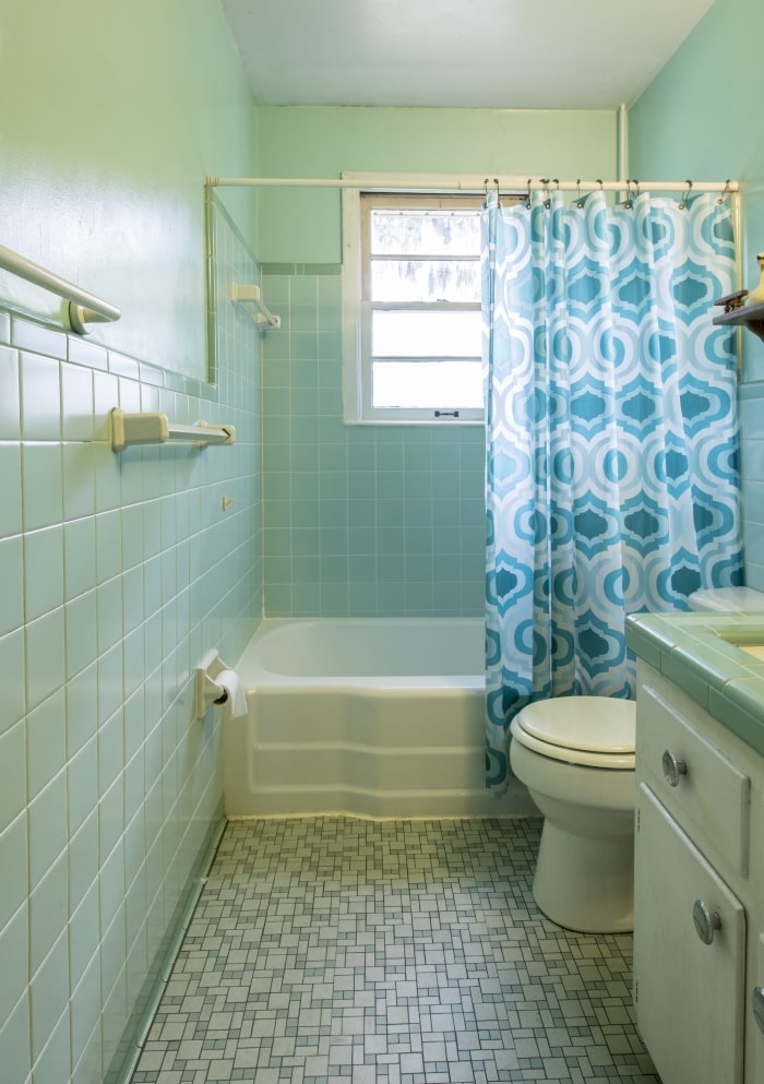 Vintage blue bathroom.