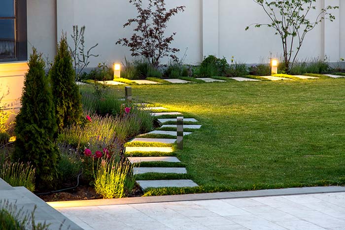 Modern landscape lighting