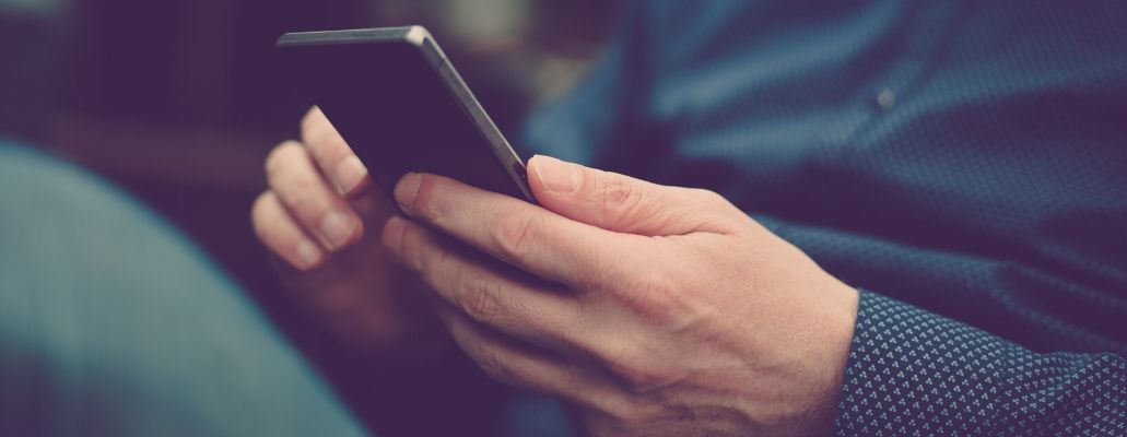 Man holding smartphone