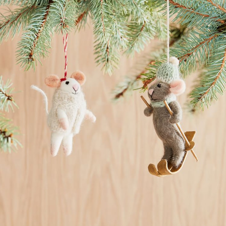 Felt mouse ornament.
