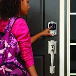 Why Keyless Locks are Perfect for Families on the Go