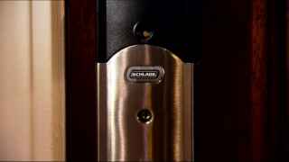 Using the Schlage Connect™ Built-In Alarm (BE469)